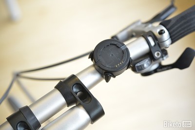 曲奇智能碼表評(píng)測(cè) 金屬墊清潔與智能功能解析